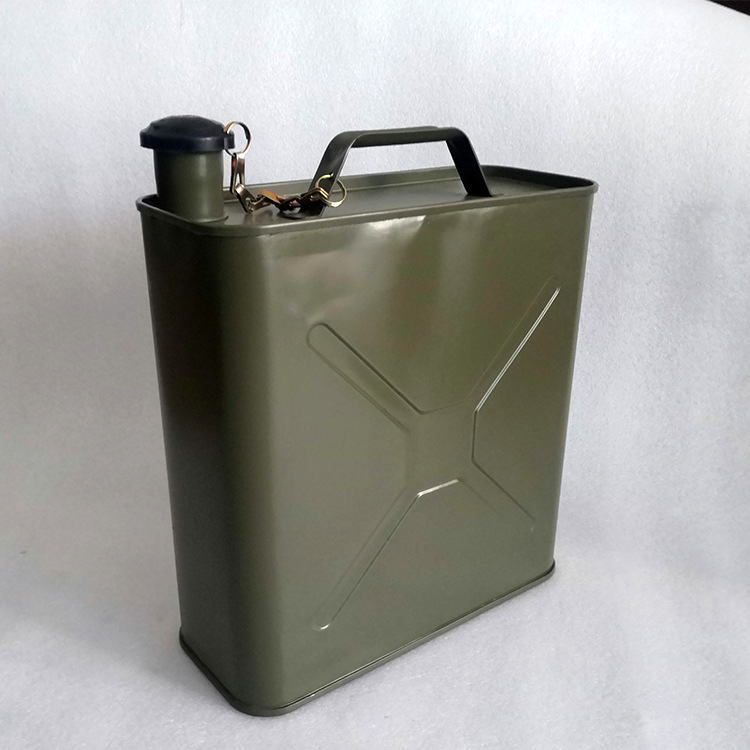 东风汽车配件EQ2050 131 141 2102 1120军车通用机油桶随车工具