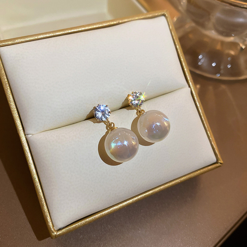 Aguja de plata pendientes de perlas de agua dulce verdadero oro galvanoplastia moda todo partido nicho de lujo de alta calidad pendientes de fábrica al por mayor