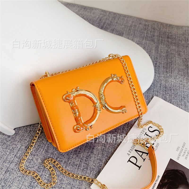 De alta calidad de banquete pequeño bolso cuadrado para las mujeres 2023 transfronterizo nueva moda todo partido cadena hombro bolsa de mensajero bolsas