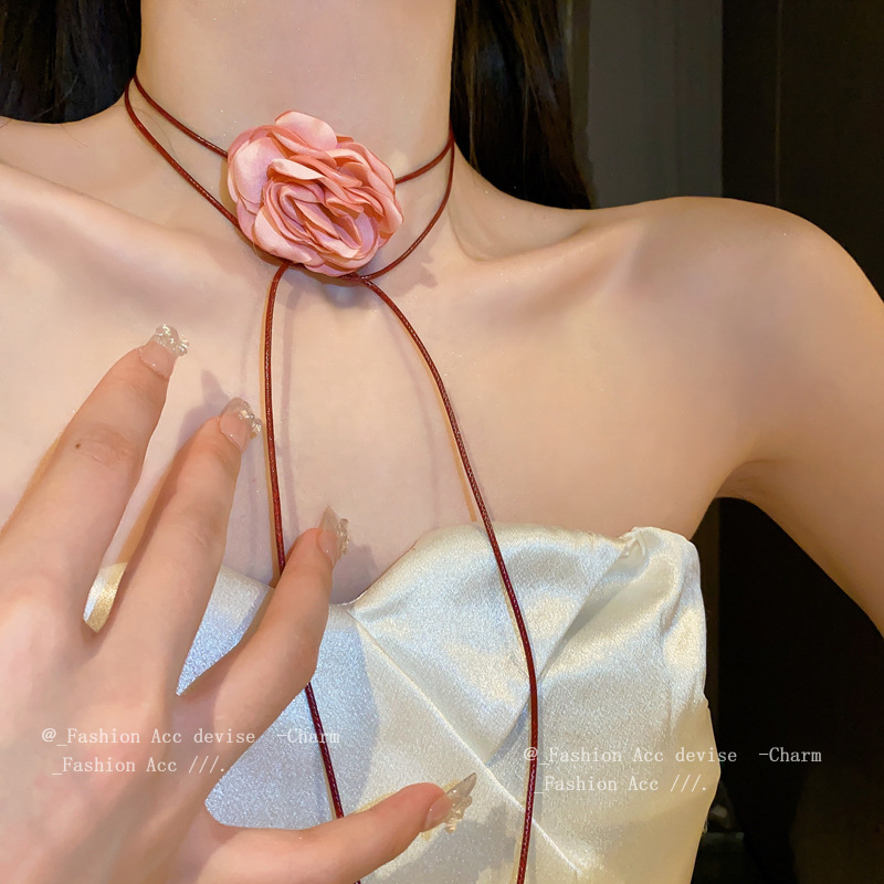 Flower Pattern Women'S Gender Sweet Flower Alloy Cloth Wax Rope Woven Chain Choker Wholesale