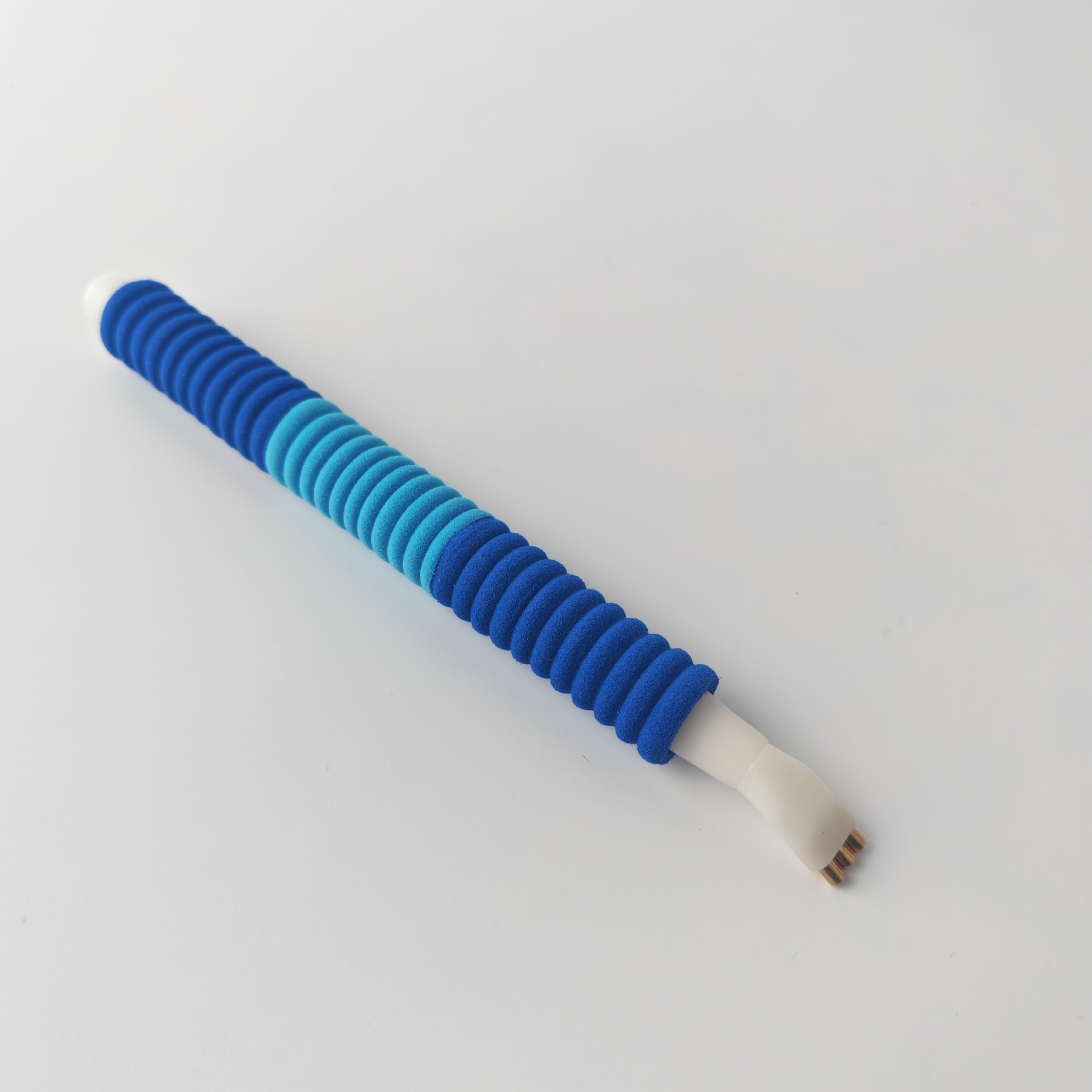 세 개의 다이아몬드 펜