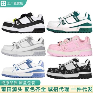 ����Ь�H��ͬ��TrainerС�ֶ��羳���QЬ�ٴ��\�����e��Ů���Ь