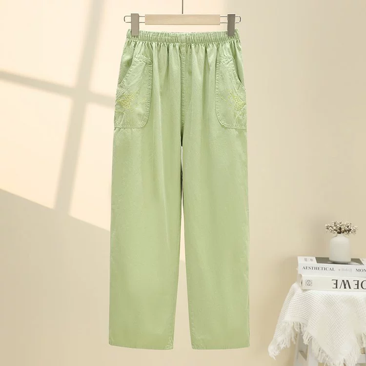 A pair of pants for live streaming to show your free style.Women's casual pants that cover flesh and look slimming