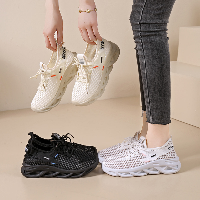 新款男女同款情侣飞织鞋女鞋2024夏季休闲网面透气软底轻便防滑鞋