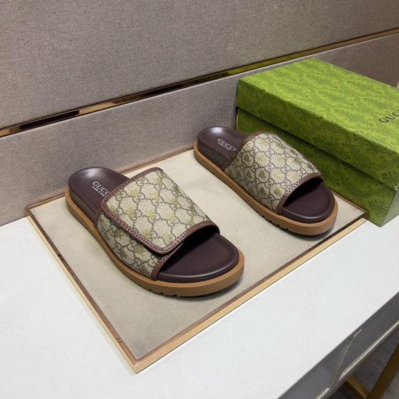 2025 Men's Summer Trendy Brand Slippers Trendy New Non-Slip Outer Wear Casual Slippers