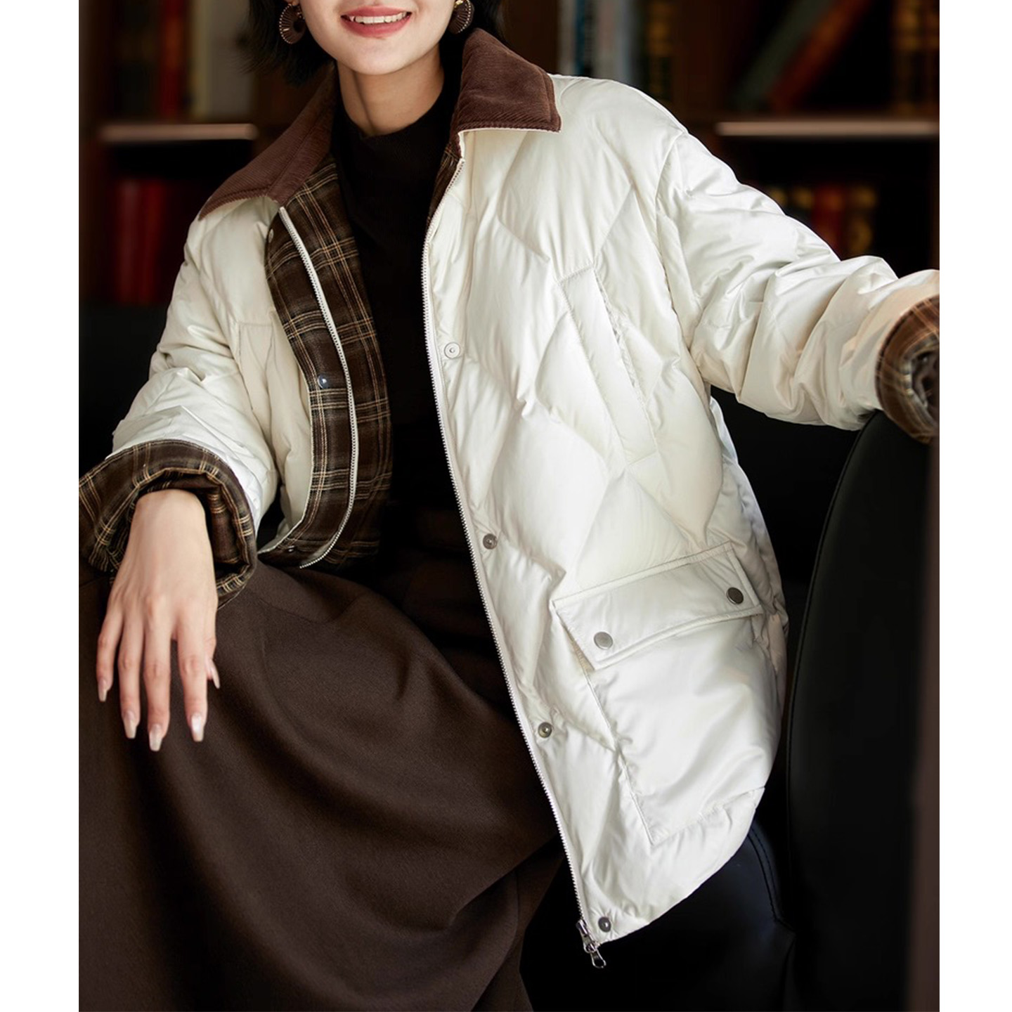 羽绒服女中长款 白鸭绒巴恩工装风灯芯绒翻领菱形格宽松保暖外套