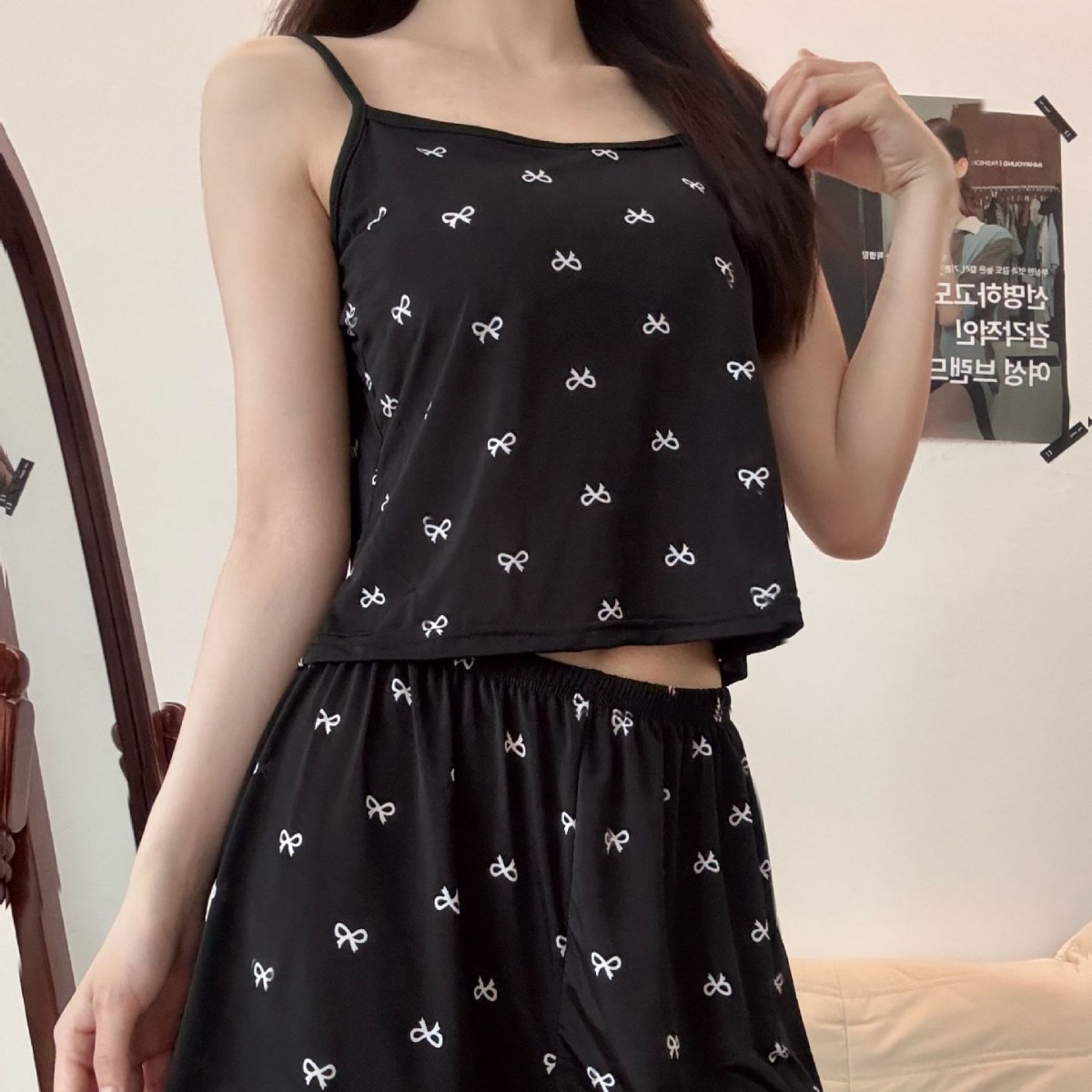 Venta al por mayor transfronteriza de imitación de hielo cinta cojín en el pecho pijamas mujeres sexy verano transpirable tirantes elásticos traje ropa a domicilio
