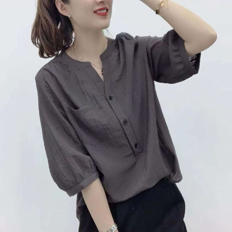 Thin Women's Shirt, New Summer Design, Niche V-Neck Short-Sleeved Top, Fashionable Loose Slimming Shirt