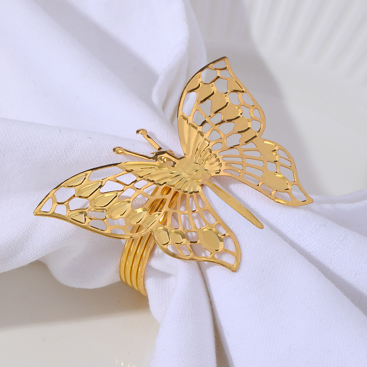 Family Gathering, Cocktail Party Occasion Elegant Butterfly Iron Napkin Ring 1 Piece