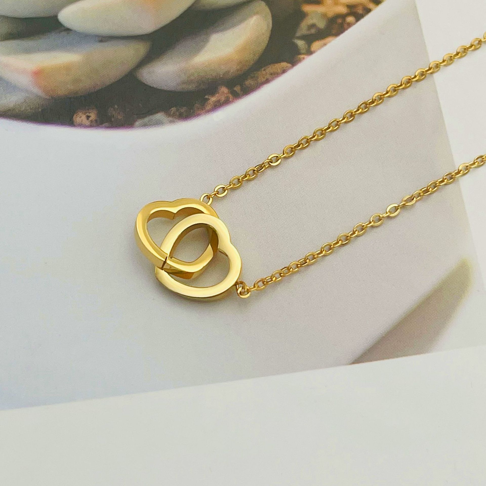 钛钢不掉色心心相扣相印项链女气质双爱心吊坠锁骨链森系装饰颈链