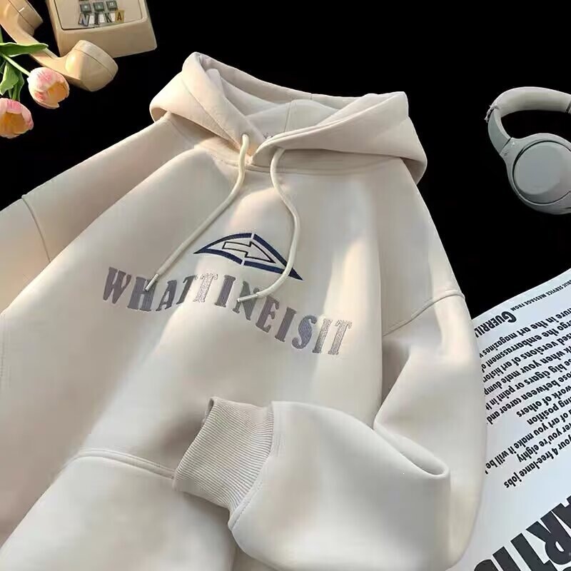 Hooded sweatshirt for men and women, American retro style, trendy, loose fit, oversized, simple design, casual, versatile, and suitable for couples