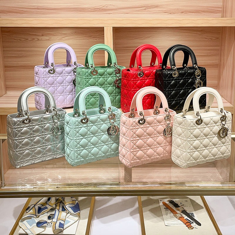 Nuevo bolso Dai Fei transfronterizo 2025 verano súper fuego ligero lujo nicho de alta gama sentido bolso cuadrado pequeño rombo de moda