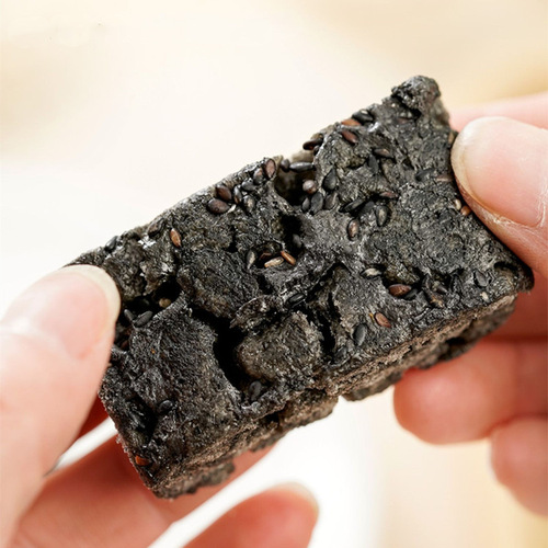 Guwei Wuhei Shaqima whole box wholesale saccharin-free special snacks are healthy foods suitable for the elderly