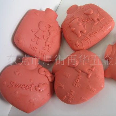 热水壶模具暖水壶暖手袋玩具搪胶五金成型制造铜合金高精度