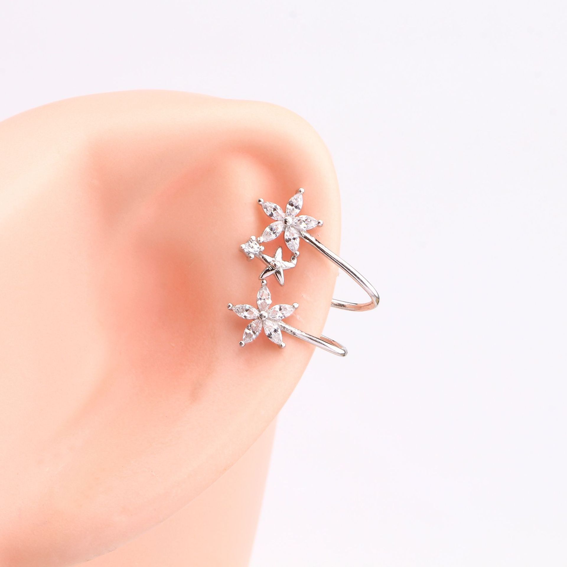 1 Pair Retro Sweet Flower Sterling Silver Plating Inlay Zircon White Gold Plated Gold Plated Ear Clips display picture 2