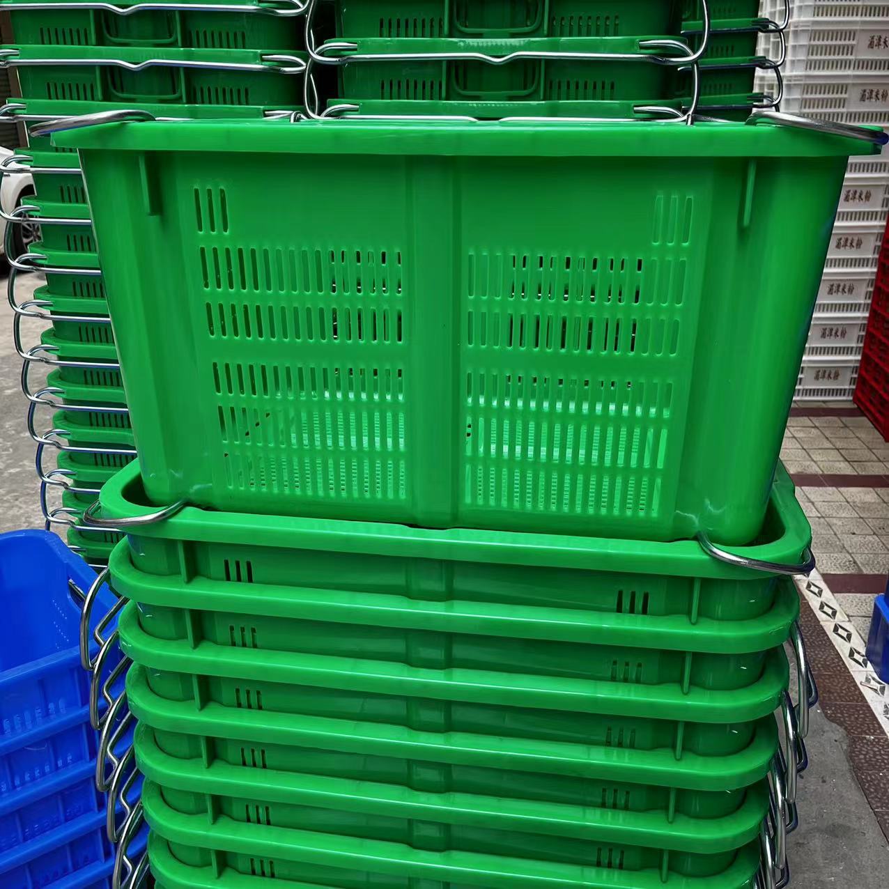 690*490*370绿色透气塑胶框 可带铁耳 菜市场运输胶框 可烫金丝印