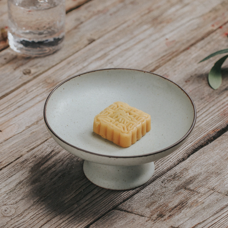 Chinese-style retro ceramic tall fruit plate tea snack plate high-footed dish plate high-stemmed dry fruit plate creative fruit plate high-stemmed dish plate