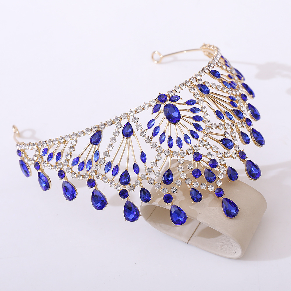 400g Weight Crown Hair Accessories Type Rhinestones Inlay Material 1 Piece Quantity Wedding, Birthday, Festival Occasion Alloy Material Crown, Knot Pattern All Seasons Season Women's Gender Plating Design Retro, Bridal, Shiny Style Gold Color Retro Bridal Shiny Women's Crown Knot Alloy Plating Rhinestones Crown 16