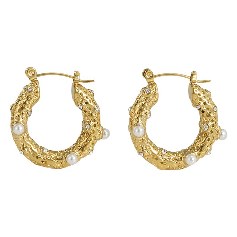 Transfronterizo europeo y americano de moda 18k oro de acero inoxidable en forma de U pendientes de perlas pendientes de acero de titanio pendientes de la fábrica de las mujeres al por mayor