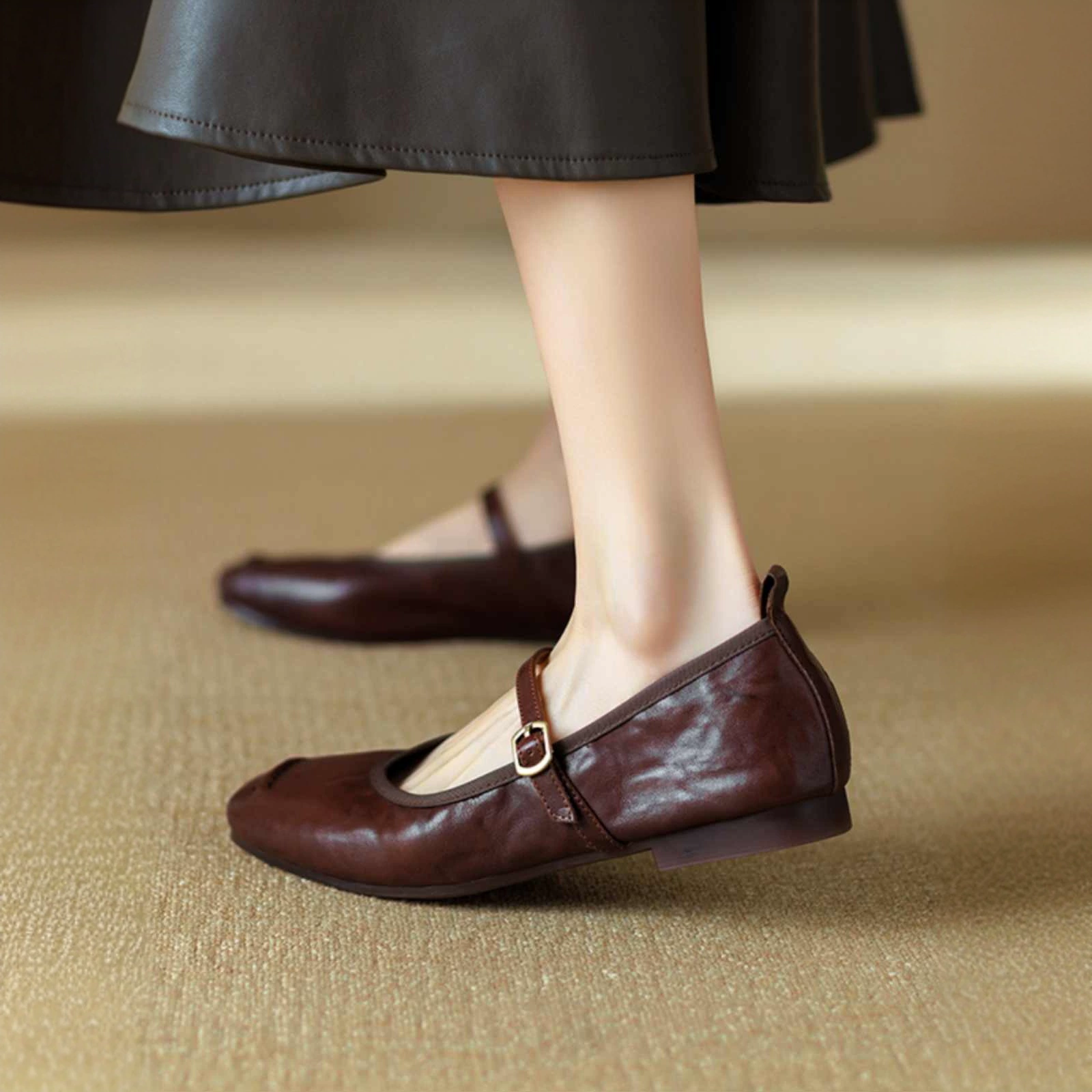 [В наличии] 8846 Черные балетки 2025 Весна-Осень Новые французские ретро-модели с мягкой подошвой и однорядной пряжкой Мэри Джейн