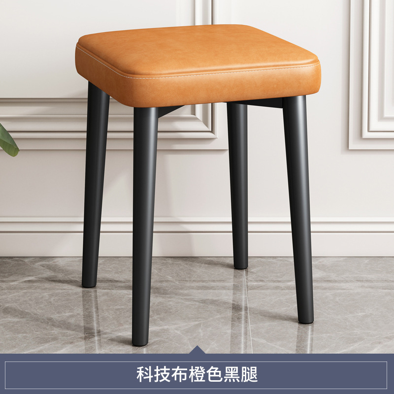 Silla de comedor de lujo ligera nórdica, taburete cuadrado de paquete suave apilable para el hogar, silla de mesa moderna simple, taburete de maquillaje para uñas