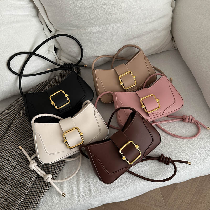 Temperamento simple y elegante bolso de hombro coreano femenino 2024 otoño e invierno nuevo estilo personalidad bolso de axila bolso femenino coreano