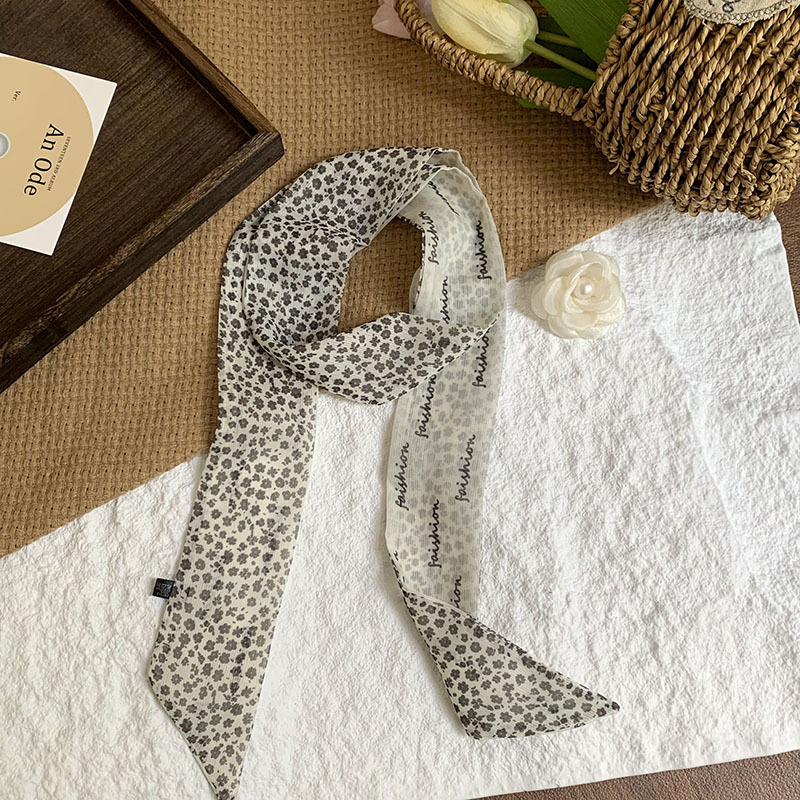 Bufanda de seda, bufanda pequeña de moda de alta gama, flor de todo fósforo, clip tridimensional, decoración de flores, serpentín, diadema