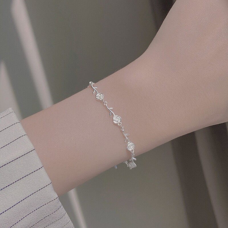 女の子用ローズブレスレット、シンプル、軽い、豪華、ニッチ、絶妙な親友ブレスレット、女性用2025新しいホットスタイルブレスレット|undefined