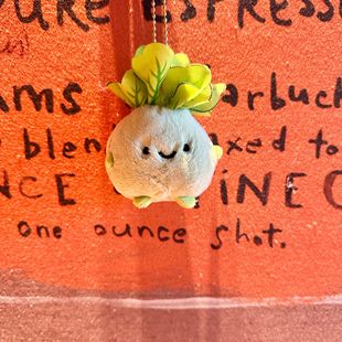 In-Stock Radish Pendant Tiktok Internet-Famous Cabbage Emoji Plush Toy New Claw Machine Doll Keychain Pendant
