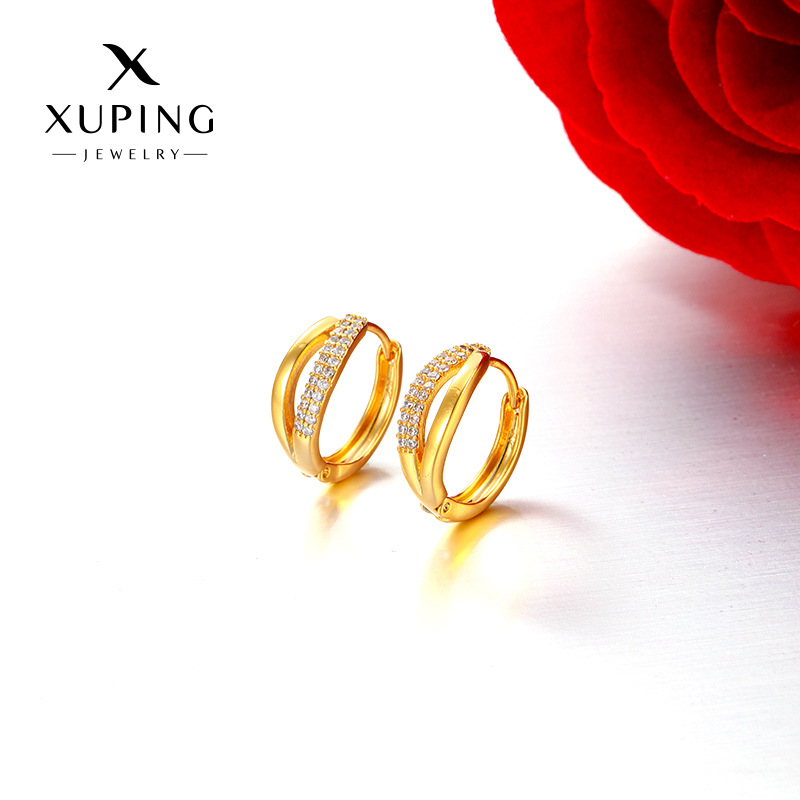 Xuping temperamento de moda europa y americana aleación de cobre transfronteriza chapado 24k color ligero de lujo pendientes de orejas gemas artificiales orejas