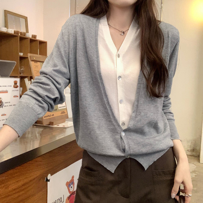 Discount Real Photograph V-neck Fake Two-piece Color-matching Wool Knitted Cardigan Women's Autumn and Winter Western-style Unique Chic Grey