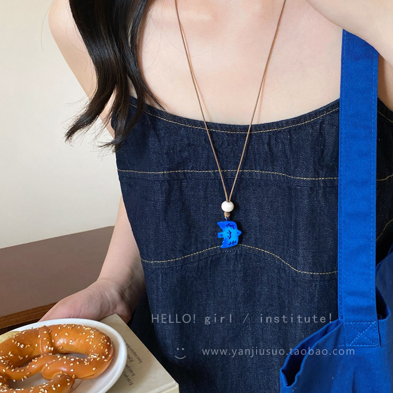 Simple and Stylish Gradient Swallow Pendant Necklace for Women, 2026 New Popular Design, Niche Long Sweater Chain Accessory