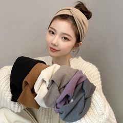 秋冬優しい ~ 韓国の気質のカチューシャの広い縁のヘアバンドの女性は髪を縛ってシンプルに顔を洗って、日常の外で髪を飾ります。
