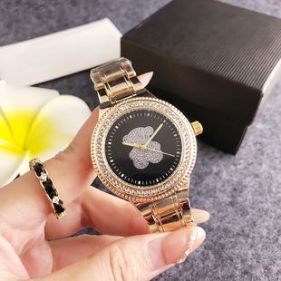 �r�������~��Ů����ɫ朎��M荱�Ȧ�ڱPͨ�ښ��|���