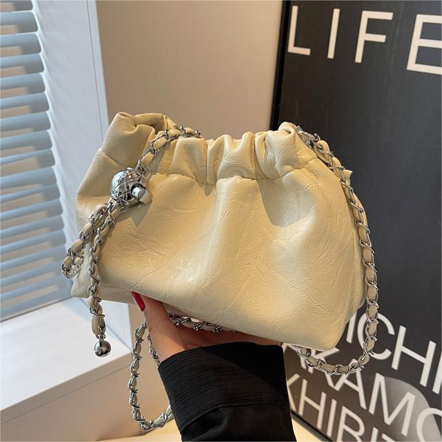 Estilo coreano moda aceite cera cuero cadena bolsa para mujeres 2023 nueva moda simple cubo bolsa nicho textura bolsa de mensajero