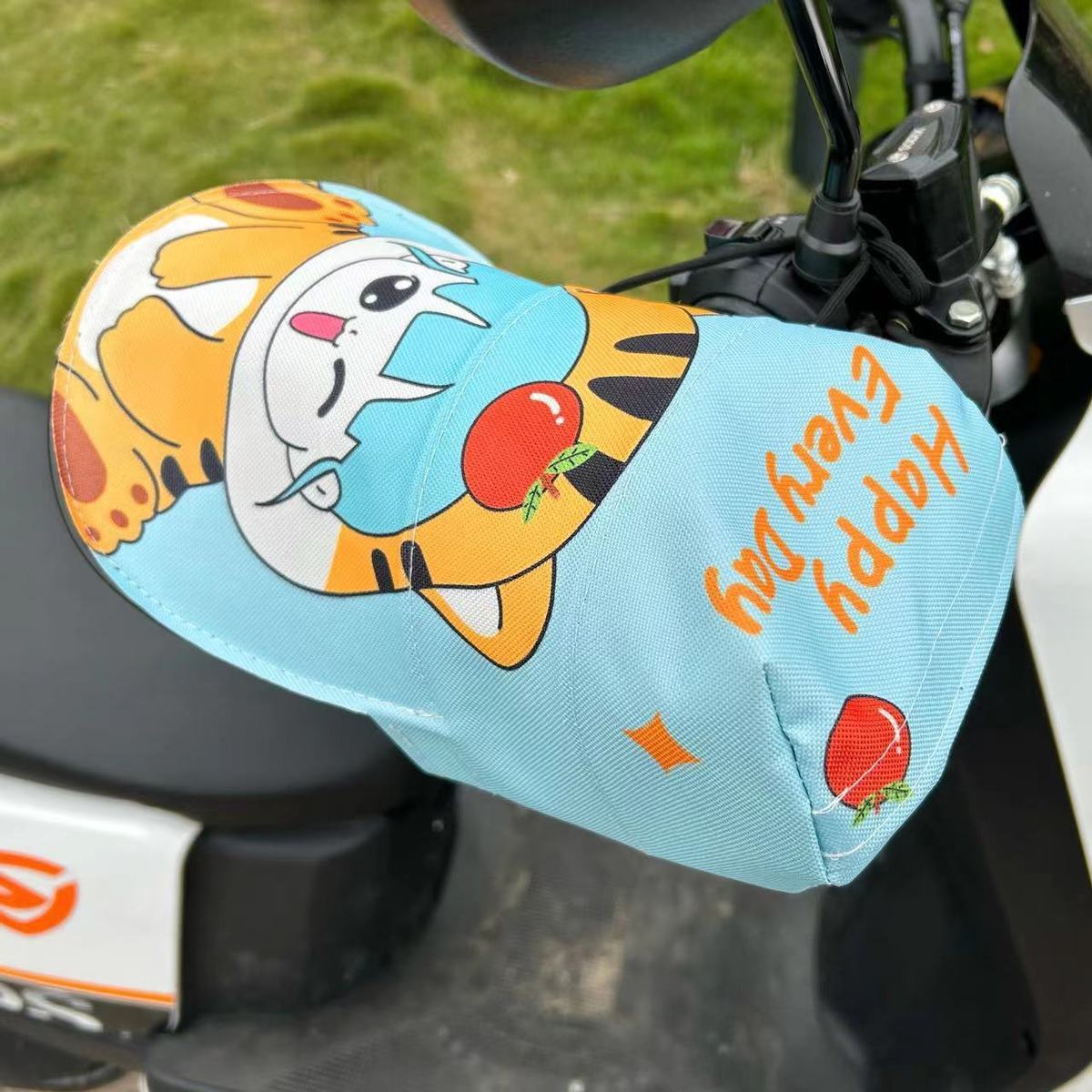 Electric car sunscreen gloves summer three-dimensional rain-proof sunshade hand guard battery motorcycle universal thin