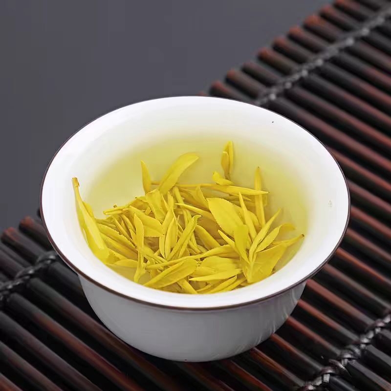 2025年黄金芽茶 新茶 特級雨前白茶 高山安吉緑茶 袋入り500g ギフトボックス入り1|undefined