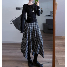 2025超火穿搭大方得体ootd一整套女秋装黑色上衣格子半身裙两件套