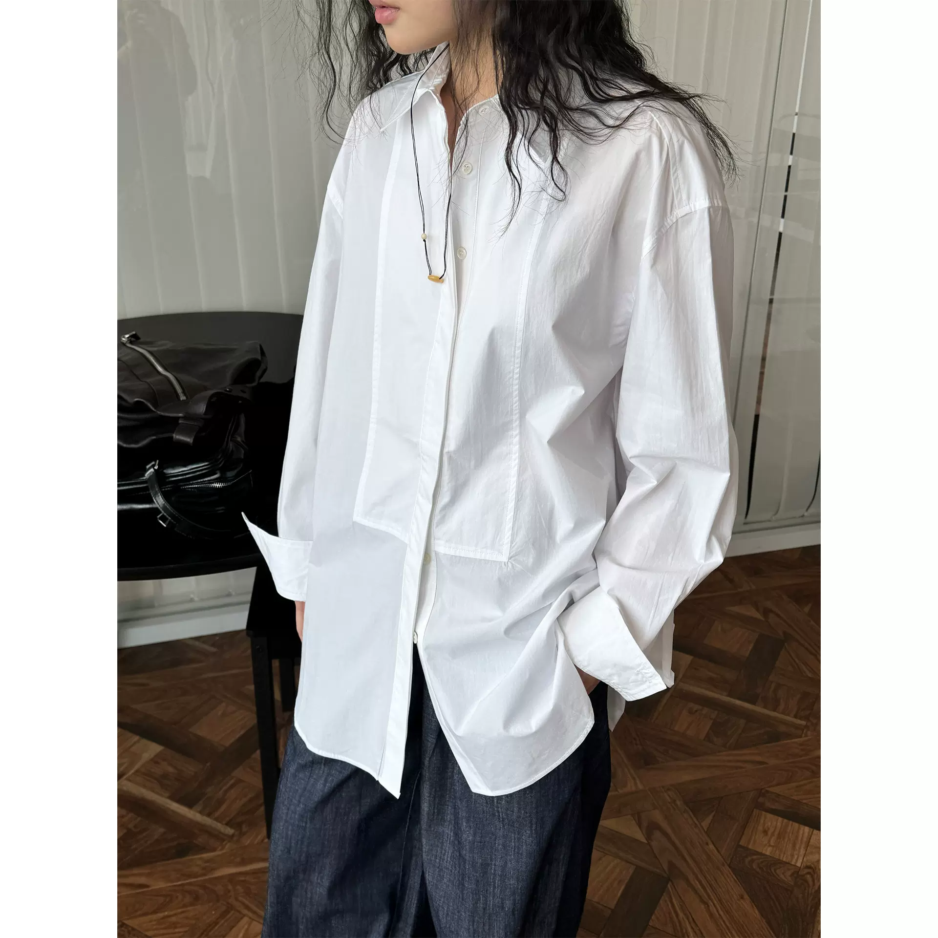 卢浮春季新款日系简约设计廓形翻领衬衫干爽舒适宽松显瘦上衣女