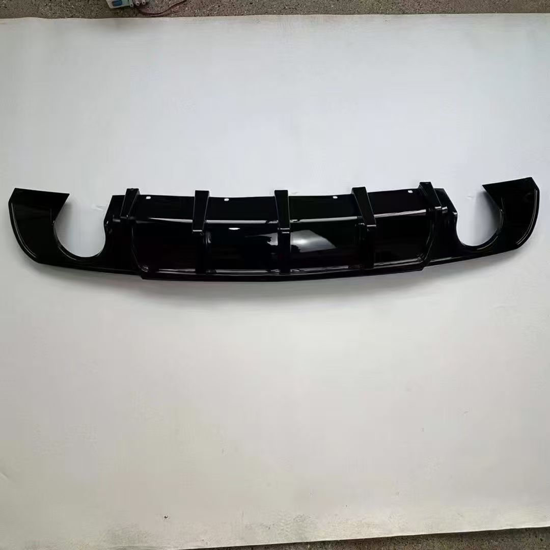 Suitable for 15-23 Models of Chrysler 300C Srt Rear Lip Modification, Rear Diffuser, Rear Spoiler