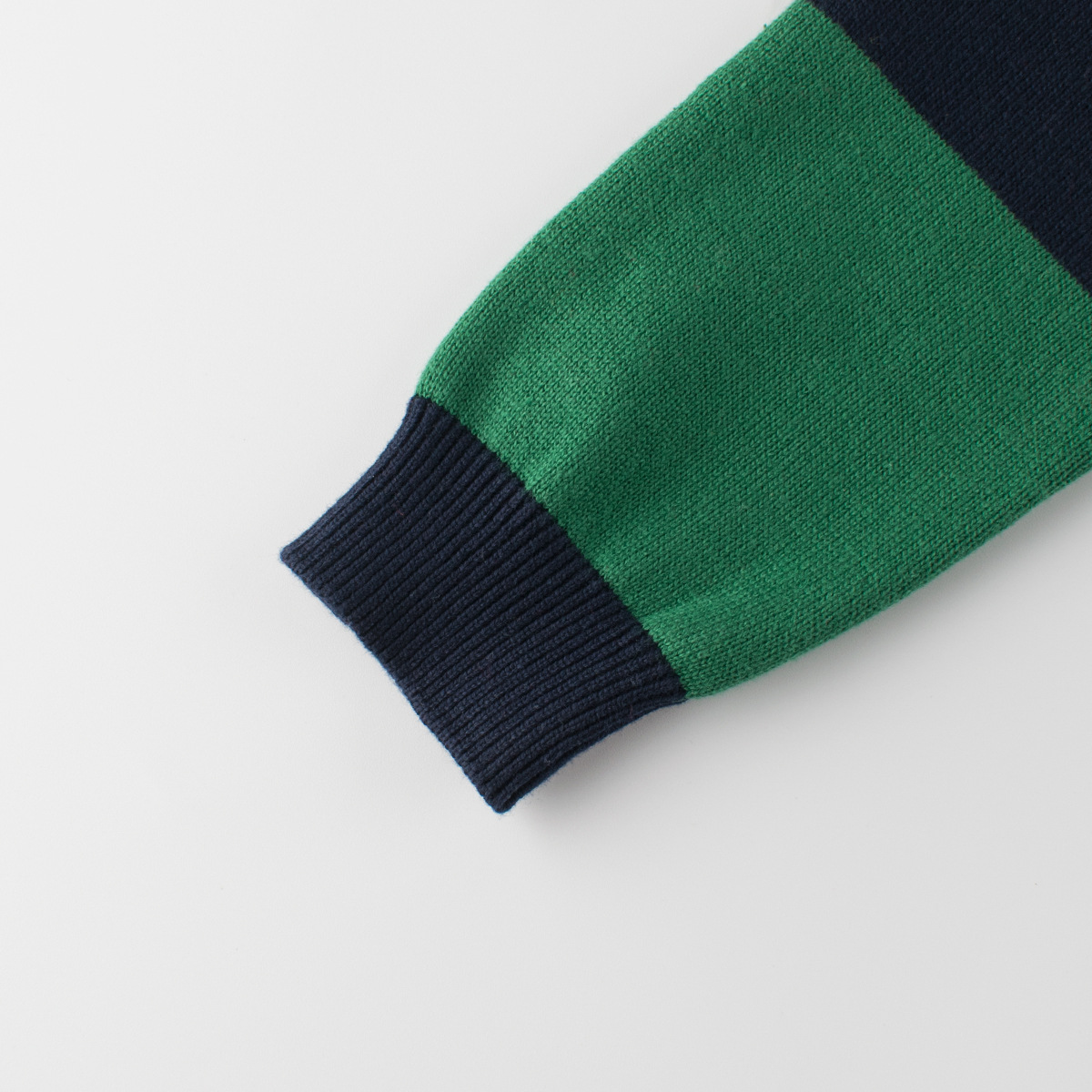 27kids羳ͯװﶬƷͯë׿ б·һ