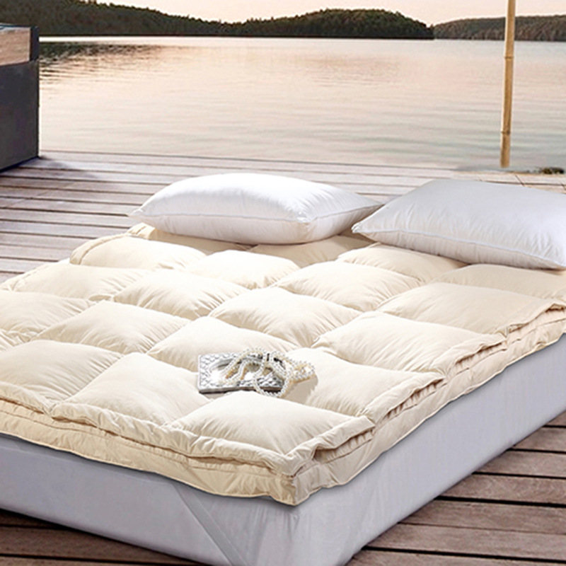 Hotel Hotel thickened cotton anti-feather cloth double-layer Lingkong mattress single and double civil air defense mat factory direct trade Wholesale