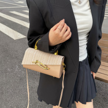 跨境感手提盒子包女2025新款轻奢PU拼接单肩包通勤百搭斜挎包