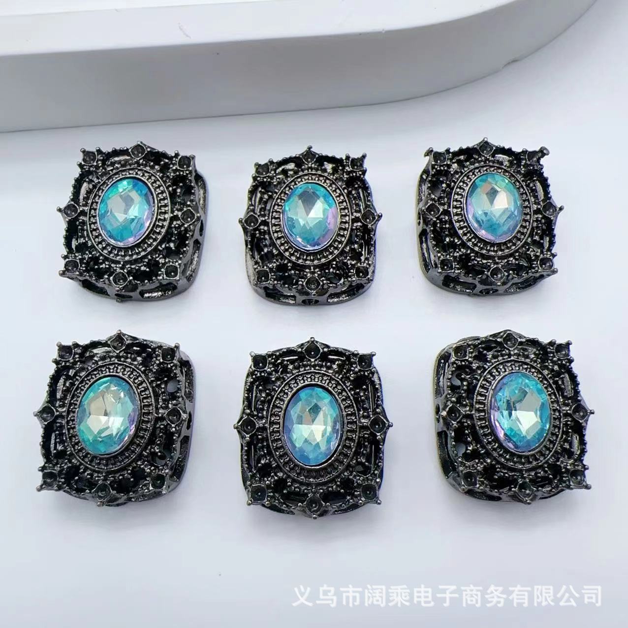 ダイヤモンドの長い方の大きい魔の箱の多い八穴のジルコニウムのdiyの手作りのビーズのブレスレットのネックレスの合金のアクセサリーのビーズの部品