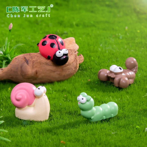 Moss Micro Landscape Creative Cute Snail Bee Insect DIY Decorative Accessories Mini Miniature Scene Small Ornaments