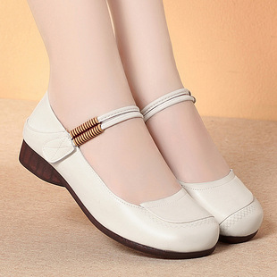 �赸Ь����Ь������ЬŮ�¿�һ�ֿ�СƤЬ��ȹ�ӆ�Ь�����oʿЬܛ