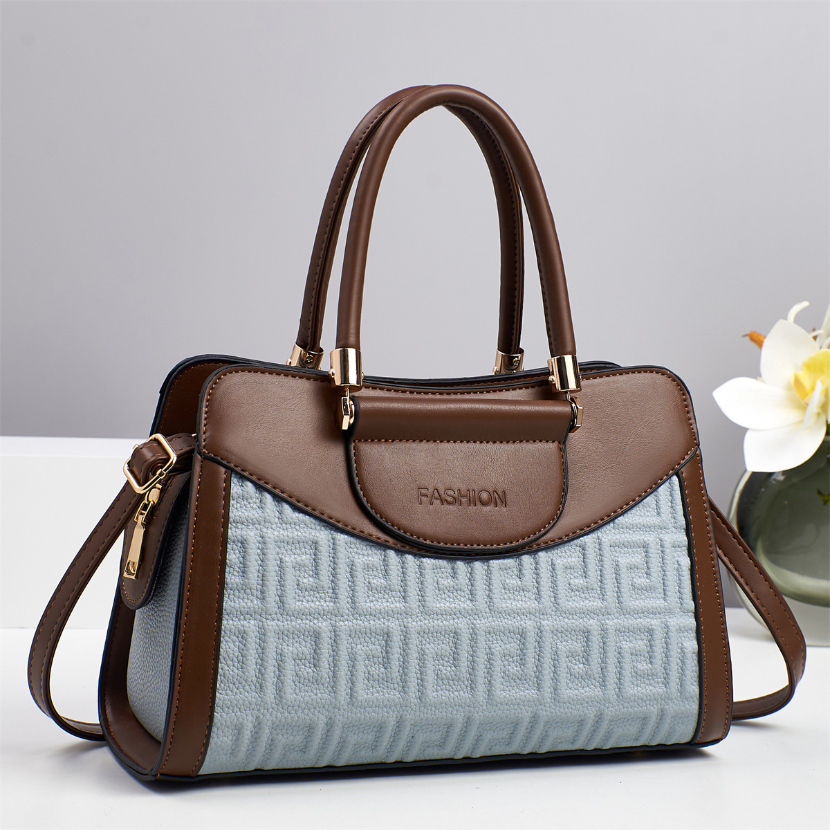 Capacidad Tote bag femenino 2025 nueva primavera y verano casual bolso de hombro portátil bolso grande de cercanías