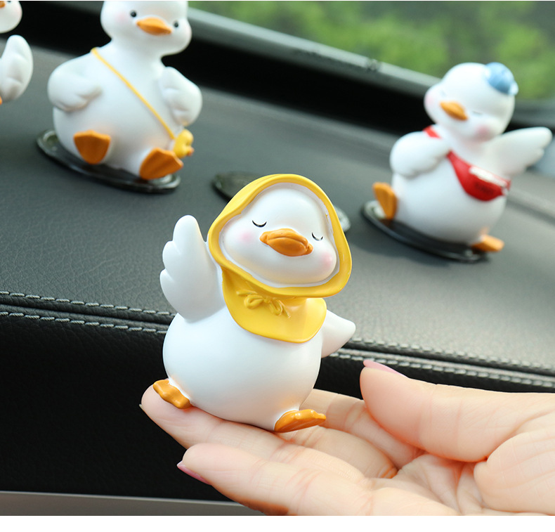 Creative Car Internet Celebrity Duck Car Ornaments New Cute Car Center Console Car Interior Decoration Ornaments for Women