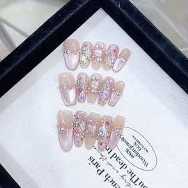 甲片/穿戴甲;美甲贴;其他美甲产品