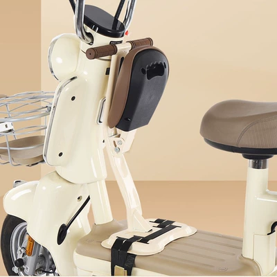 Electric car child seat: Aima Seat Front-Mounted
